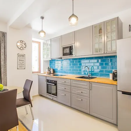 Seasons Mountain Брашов